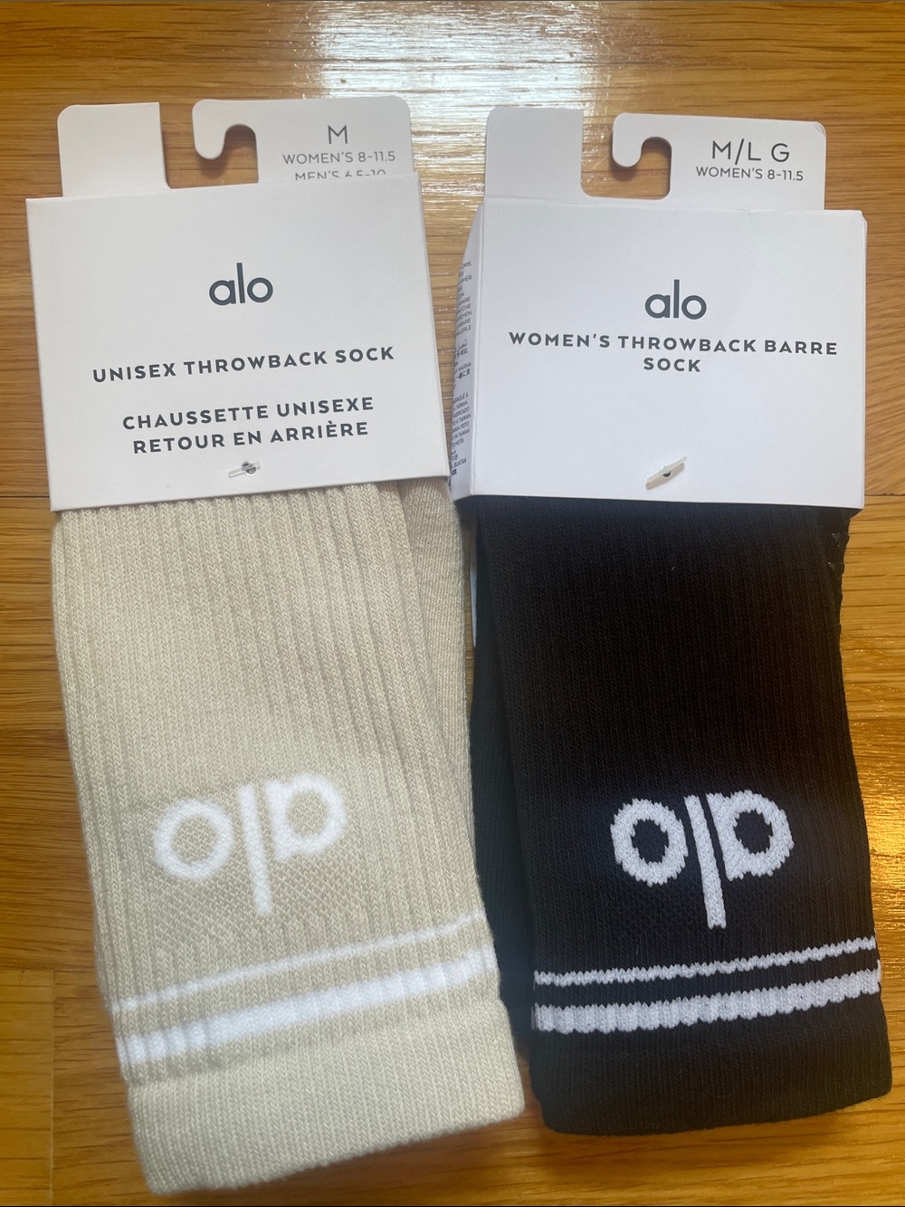 NWT New with Tags ALO Yoga Throwback Socks Set